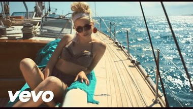 Pixie Lott - Lay Me Down