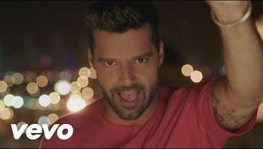 Ricky Martin ft. Yotuel - La Mordidita