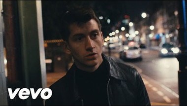 Arctic Monkeys - Why'd You Only Call Me When You're High? (Explicit)     ♪