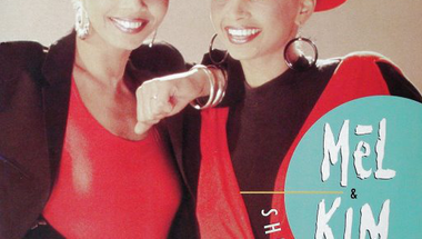 Mel & Kim - Showing Out (Get Fresh at the Weekend)     ♪