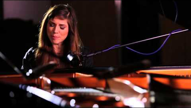 Christina Perri - Human (Live at British Grove Studios)