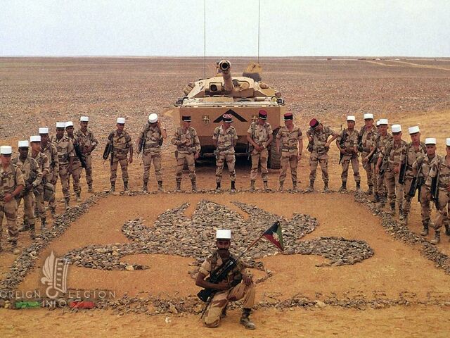 1° Regiment Etrangere de Cavalerie, Escadron de Commandement et des Services