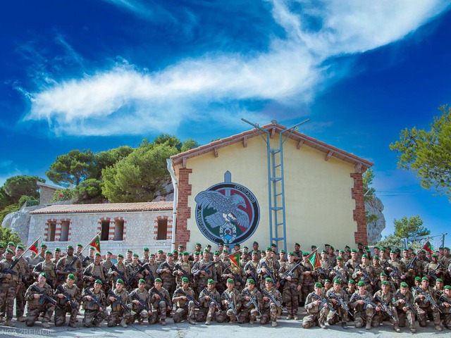 1. REC, Centre commando