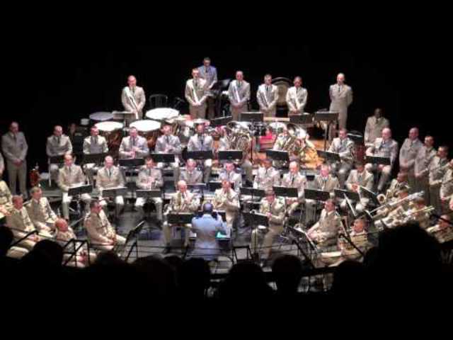 Non, je ne regrette rien. Musique de la Légion étrangère. Décembre 2013