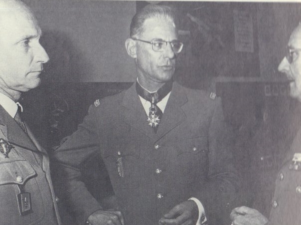 Goupil (COMLE), Houdet és Lagarde tábornokok az ünnepségen