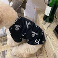 シャネル ブランド ボーイ ペット服 と Chanel 犬用バンダナ