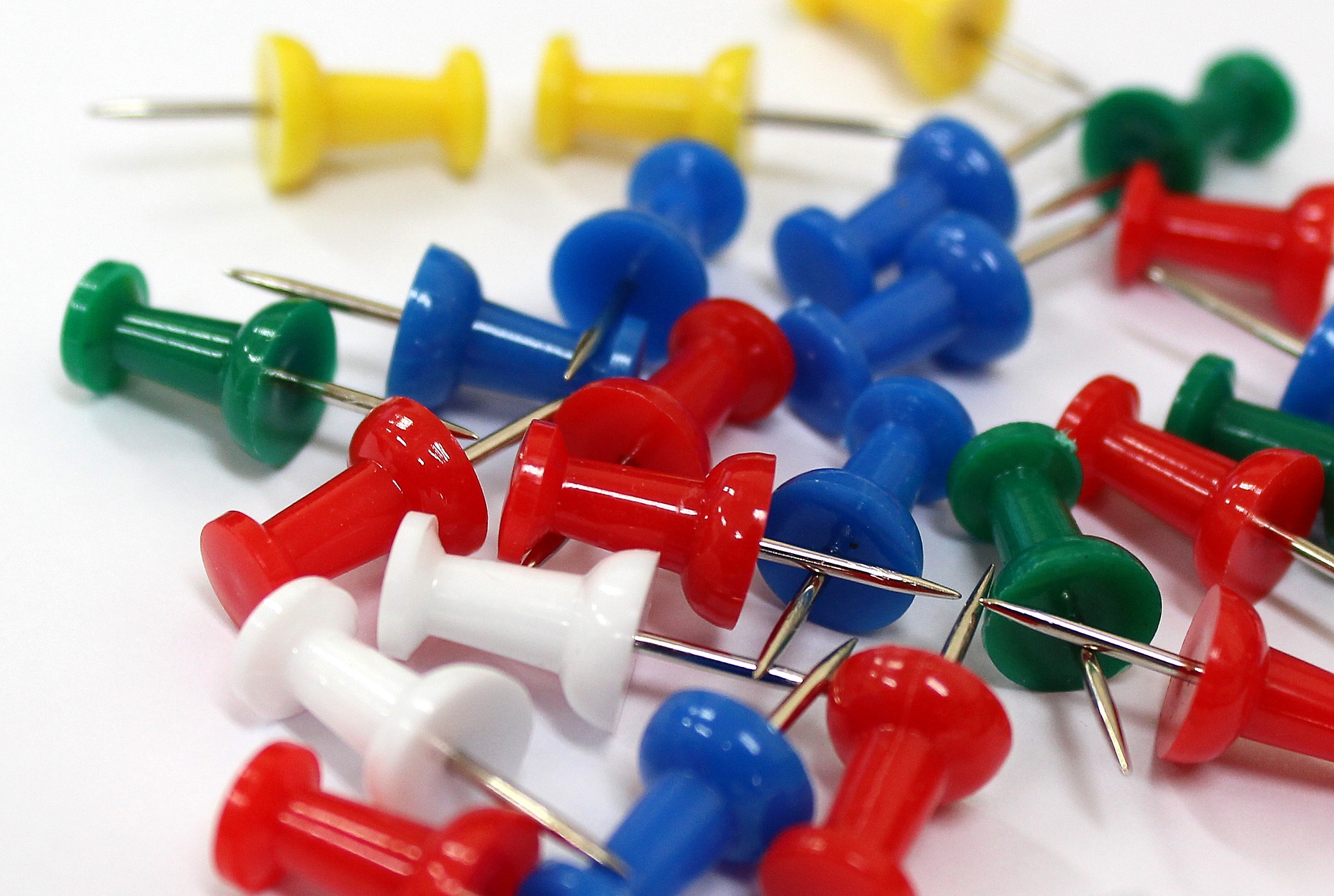 push-pins-838898_1920.jpg