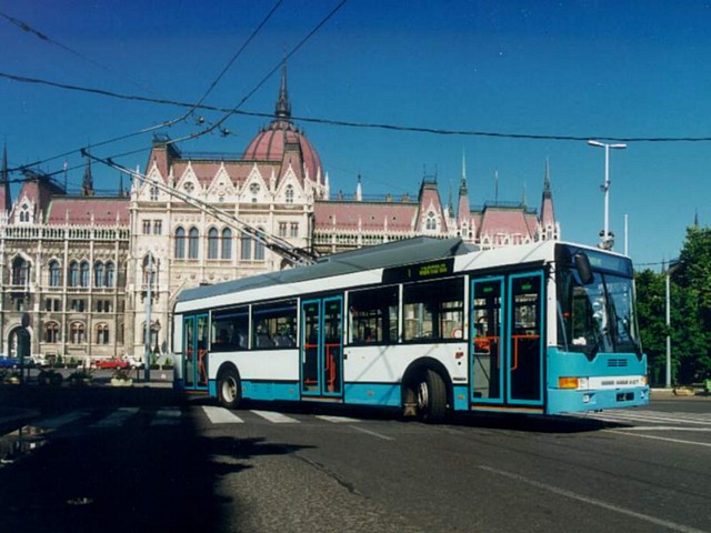 ikarus_412t_talinn.jpg