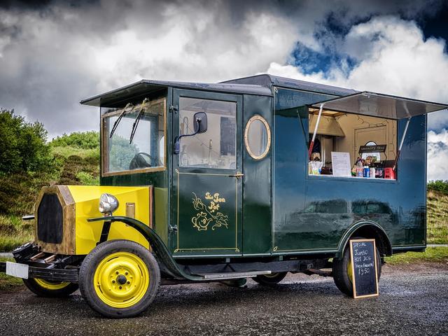 Életmentés a parkolókban, találj street food truckot!