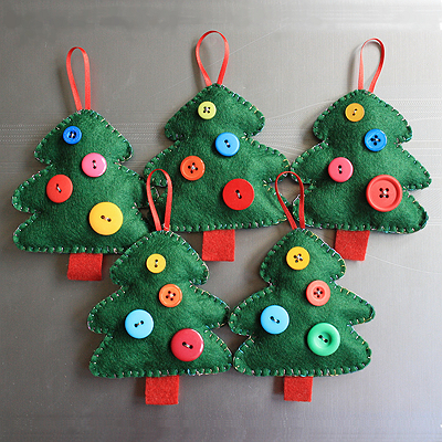 christmas-trees-buttons.jpg