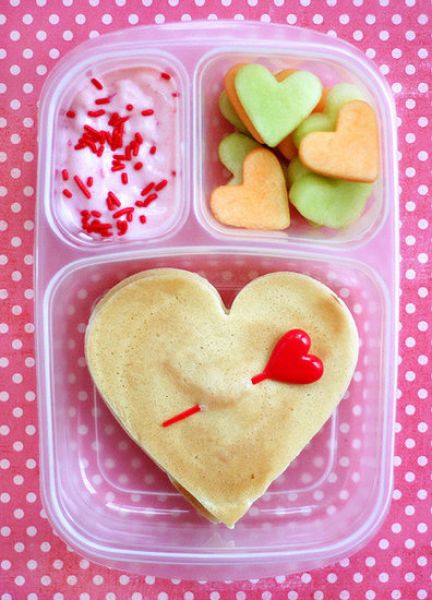 f6934_valentines_day_box_ideas_Breakfast-Lunch-Valentines-Day-Lunch-Box-Idea_large.jpg