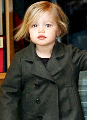 1251207814_shiloh_jolie_pitt_290x402.jpg