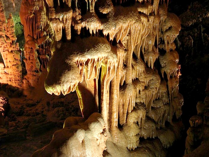 osoja_cave.jpg