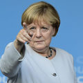 Merkelnek áll a zászló, a kérdés, melyik