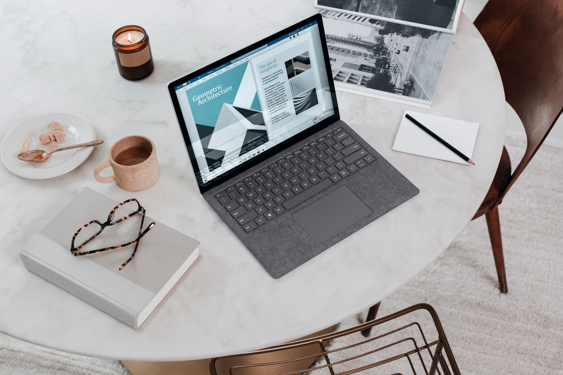 windows-c6t6vr1sqi0-unsplash_1_1.jpg