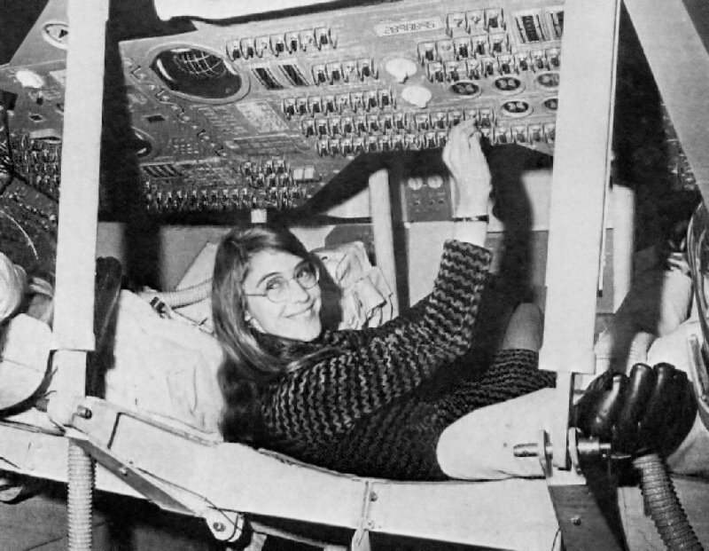 Margaret Hamilton űrhajót programoz