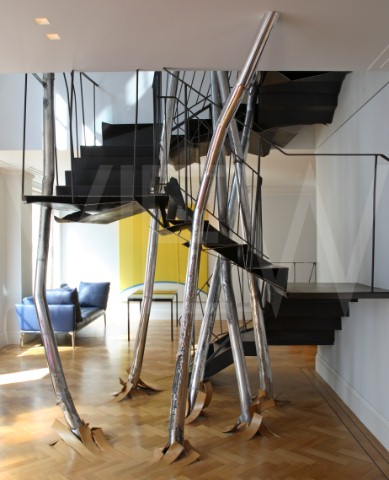 FIHA-0013-0017_Private_house_Roxburgh_Construction_London_2011_Atelier_Vincent_Dubourg_View_through_steel_staircase.jpg