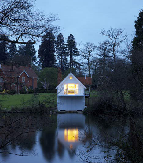 dezeen_the-boathouse-by-alex-cochrane-architects_19.jpg