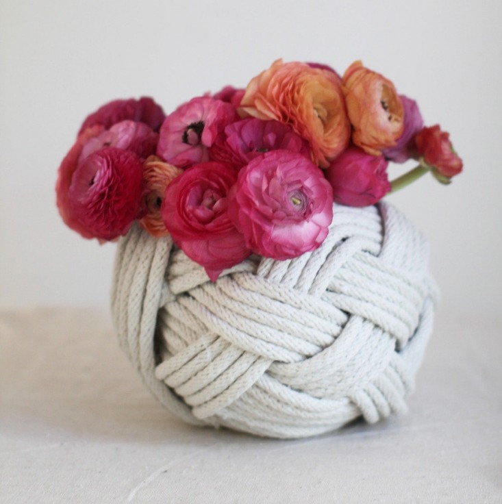 diy-rope-wrapped-vase-gardenista.jpg