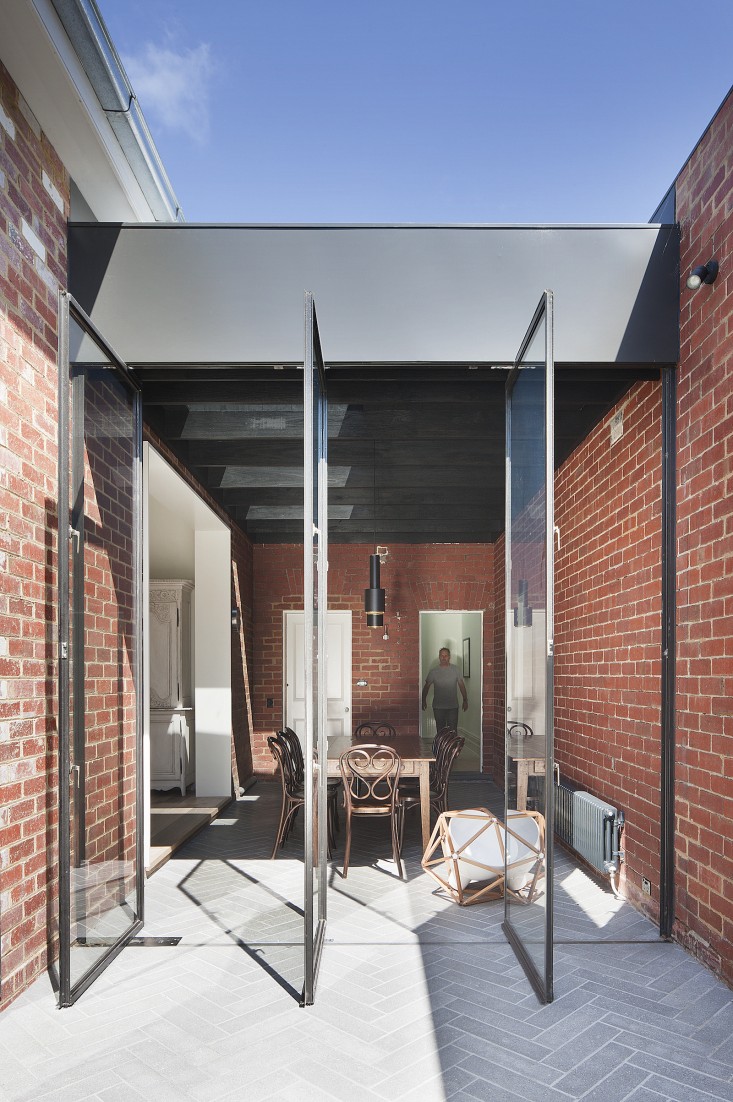 st-kilda-east-house-claire-cousins-architects-australia-remodelista-5.jpg