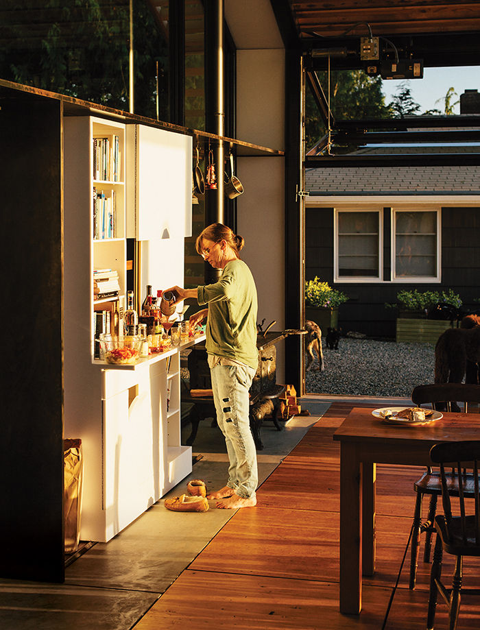 vashon-show-home-bar.jpg