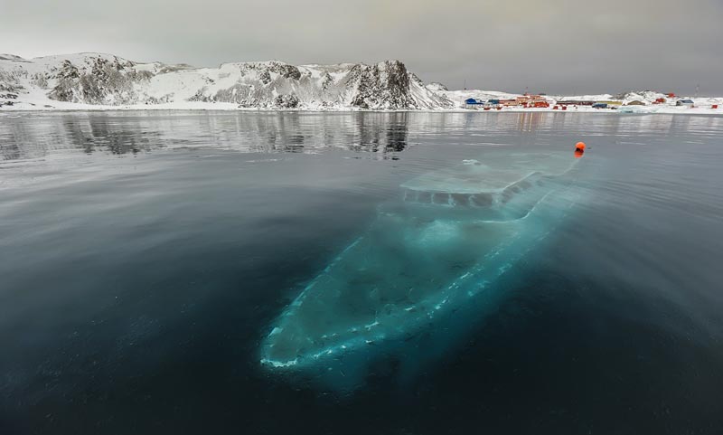 sunken-submerged-ship-in-the-antarctic.jpg