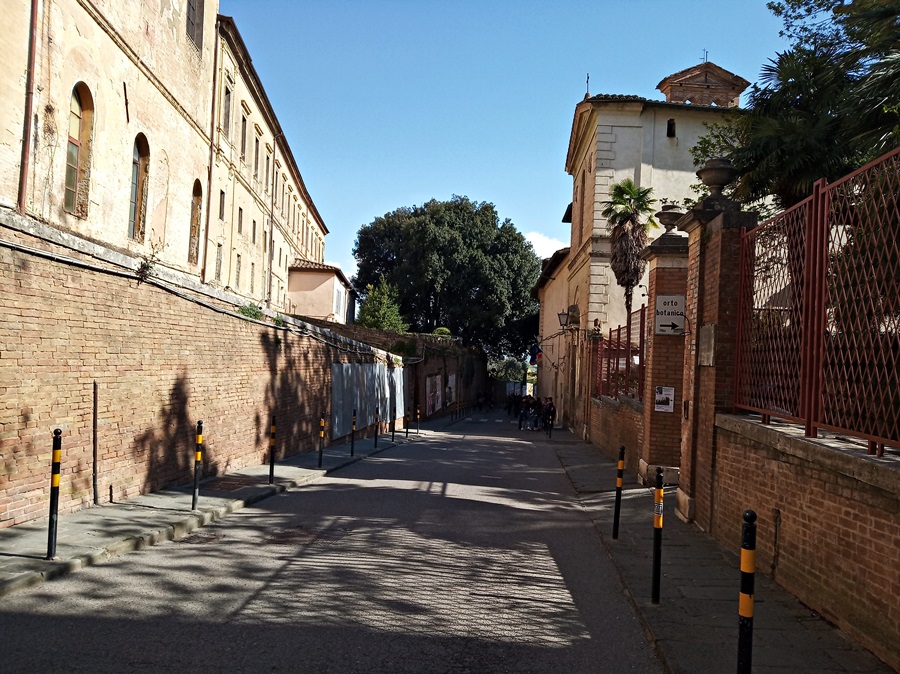 Utam az iskolába. A Via Pier Andrea Mattioli