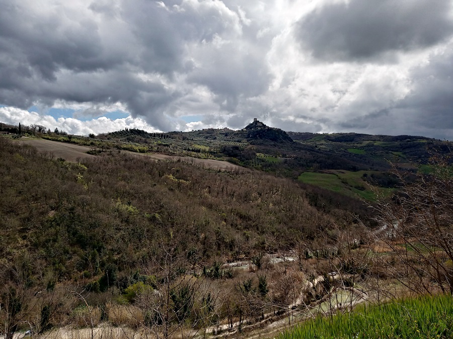 Bagno Vignoni peremén a vészjósló fényben