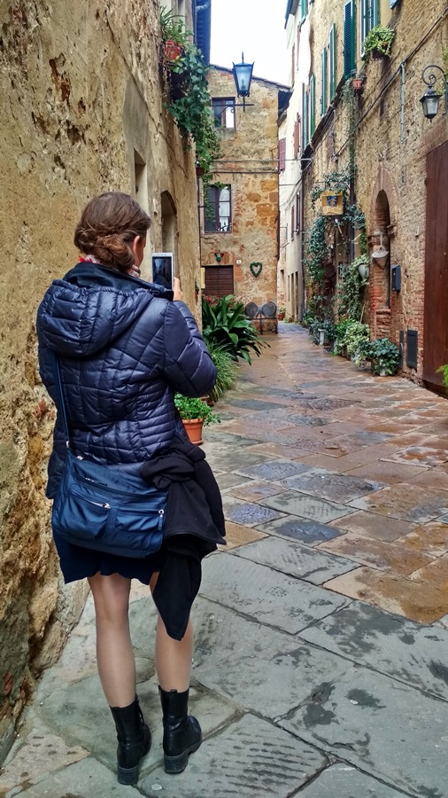 Pienza. Ott van a szerelem utcája is, ez még nem az.