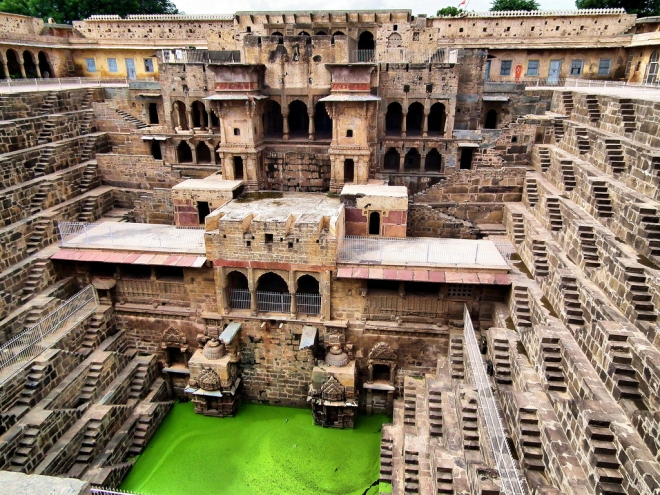 chand-baori-01.jpg