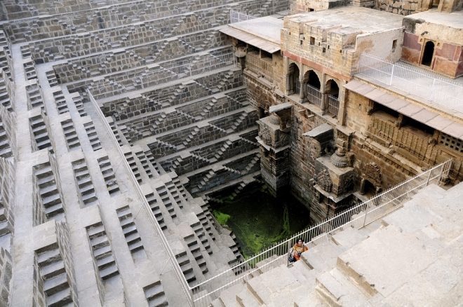 chand-baori-07.jpg