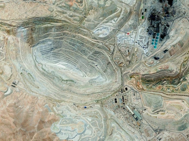 chile-10-14-12-chuquicamata-copper-mine-digitalglobe-satellite-image.jpg