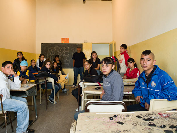 argentina-buenos-aires-san-fernando-year-3-secondary-classroom-portraits-julian-germain.jpg