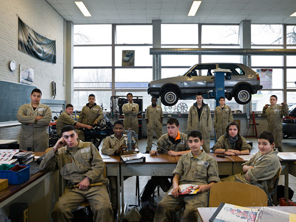 the-netherlands-rotterdam-secondary-group-3-motor-mechanics-classroom-portraits-julian-germain.jpg