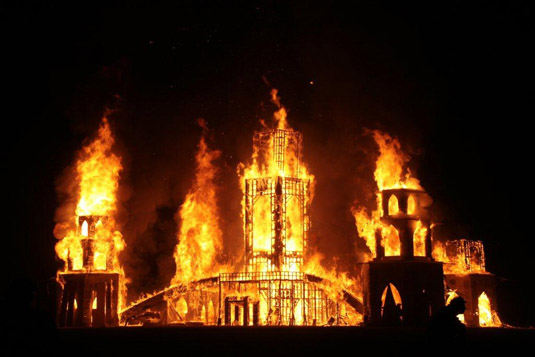 konyvtar-burning_man.jpg