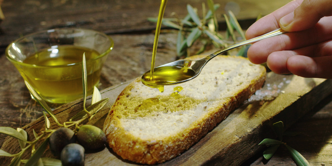 Az Olajfák hegye az, ahonnan Jézus a mennybe felment. Talán ez is mutatja az olíva jelentőségét a mediterrán étkezésben, ami a legtöbb fogás központi eleme. Az olívaolajban található telített zsírsavak fogyasztása sokkal egészségesebb választás, mint a legtöbbféle olaj.