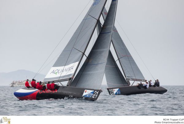 RC44_Trapani_2013_matchrace_01.jpg