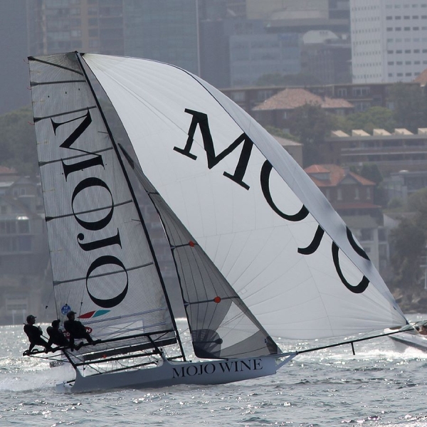 Aus18footers_2014champ_race3_01.jpg