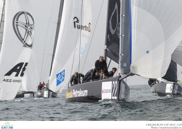 RC44_Cascais_2012_fleet3_03b.jpg