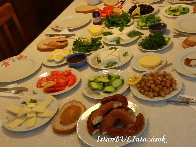 Így reggelizik Szulejmán modern kori népe!