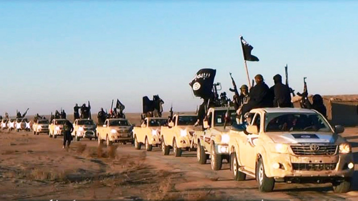 islamic_state_fighters_edm_april_16_2015_1.jpg