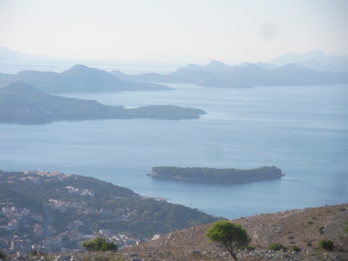 kilátás a Srdj hegyről Dubrovnikban.jpg