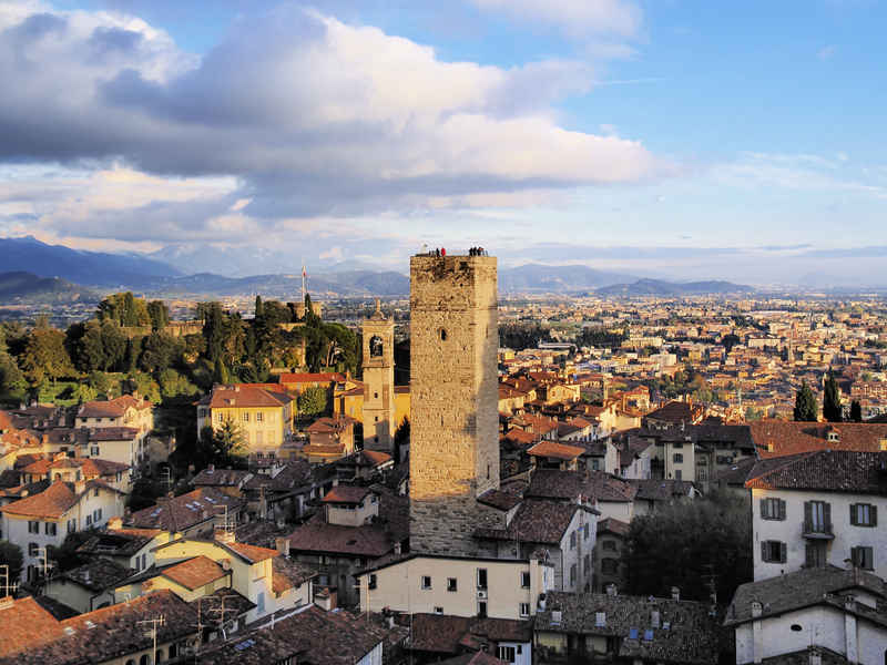 bergamo_torre_del_gombito_800.jpg