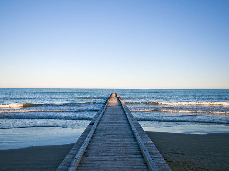 jesolo_spiaggia_con_pontile.jpg