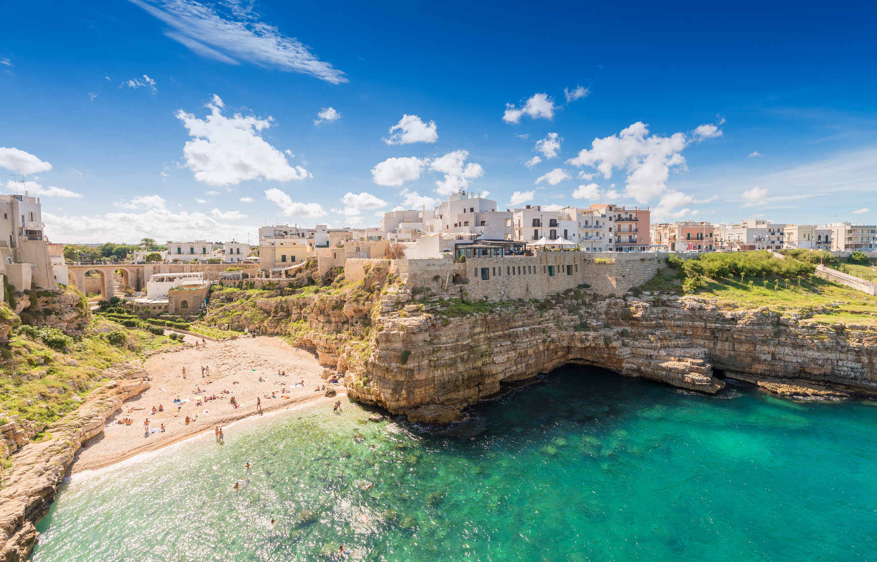 olaszorszag-puglia-polignano-a-mare.jpg