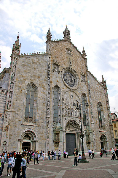 398px-Como_Dom.jpg