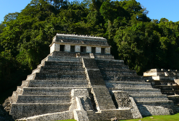 palenque_feliratok_temploma_napsutesben.jpg