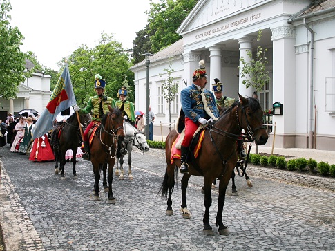 romantikus reformkor_balatonfured_huszarok.JPG