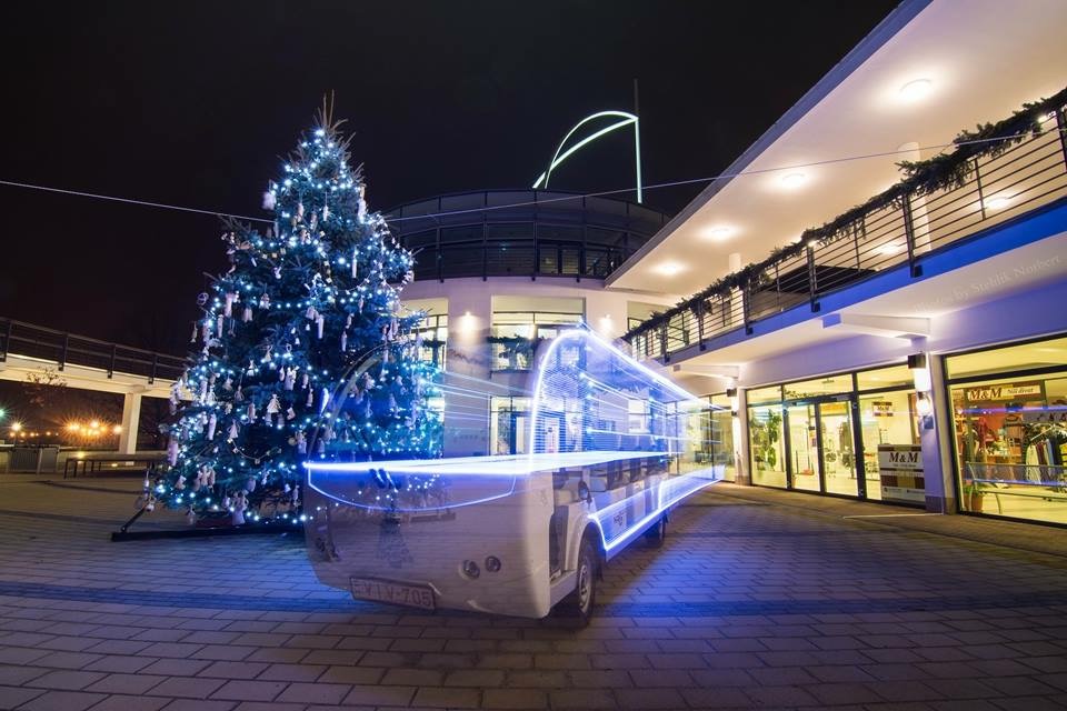 velence-busz_advent.JPG