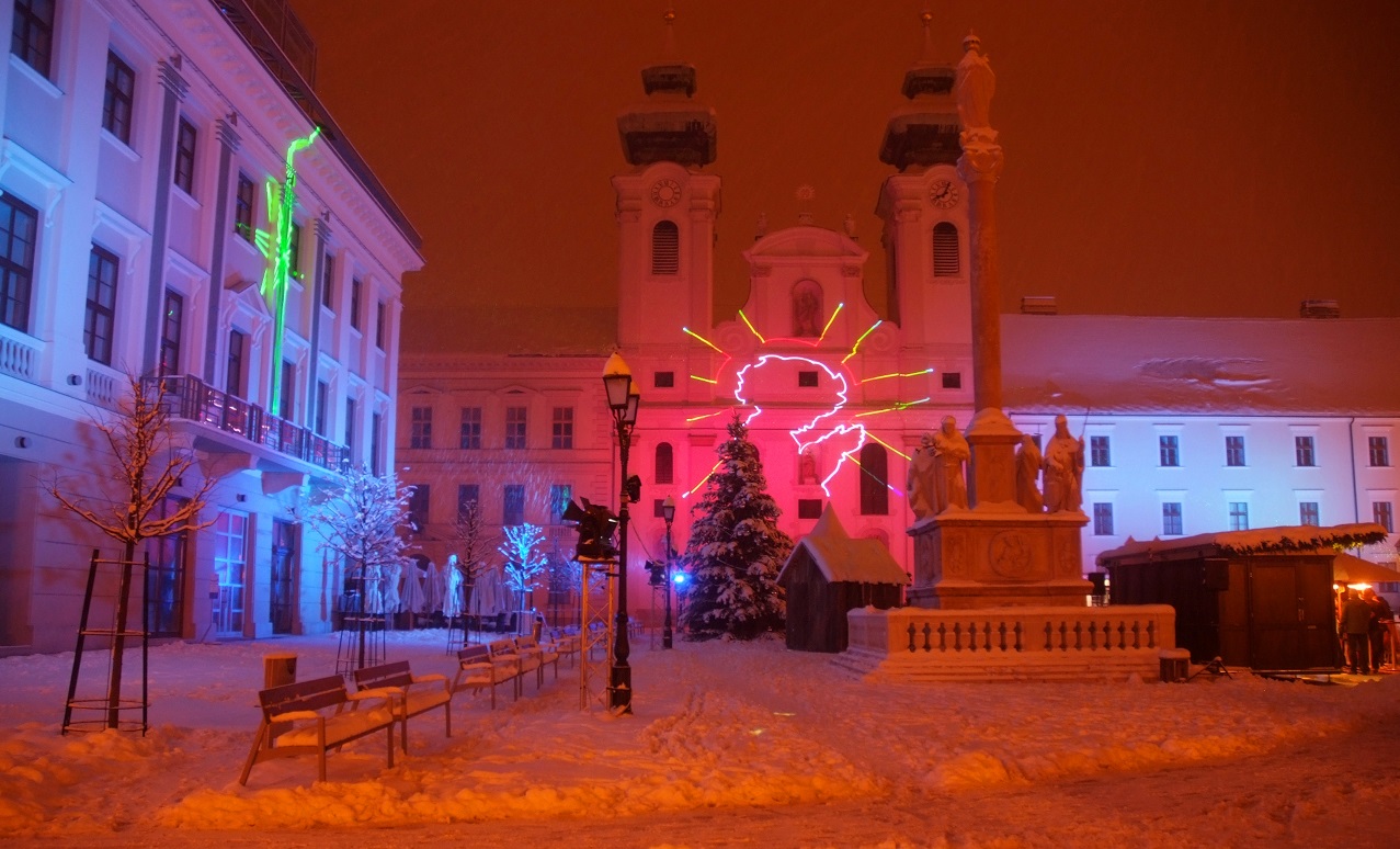 adventi díszfények győrben.jpg